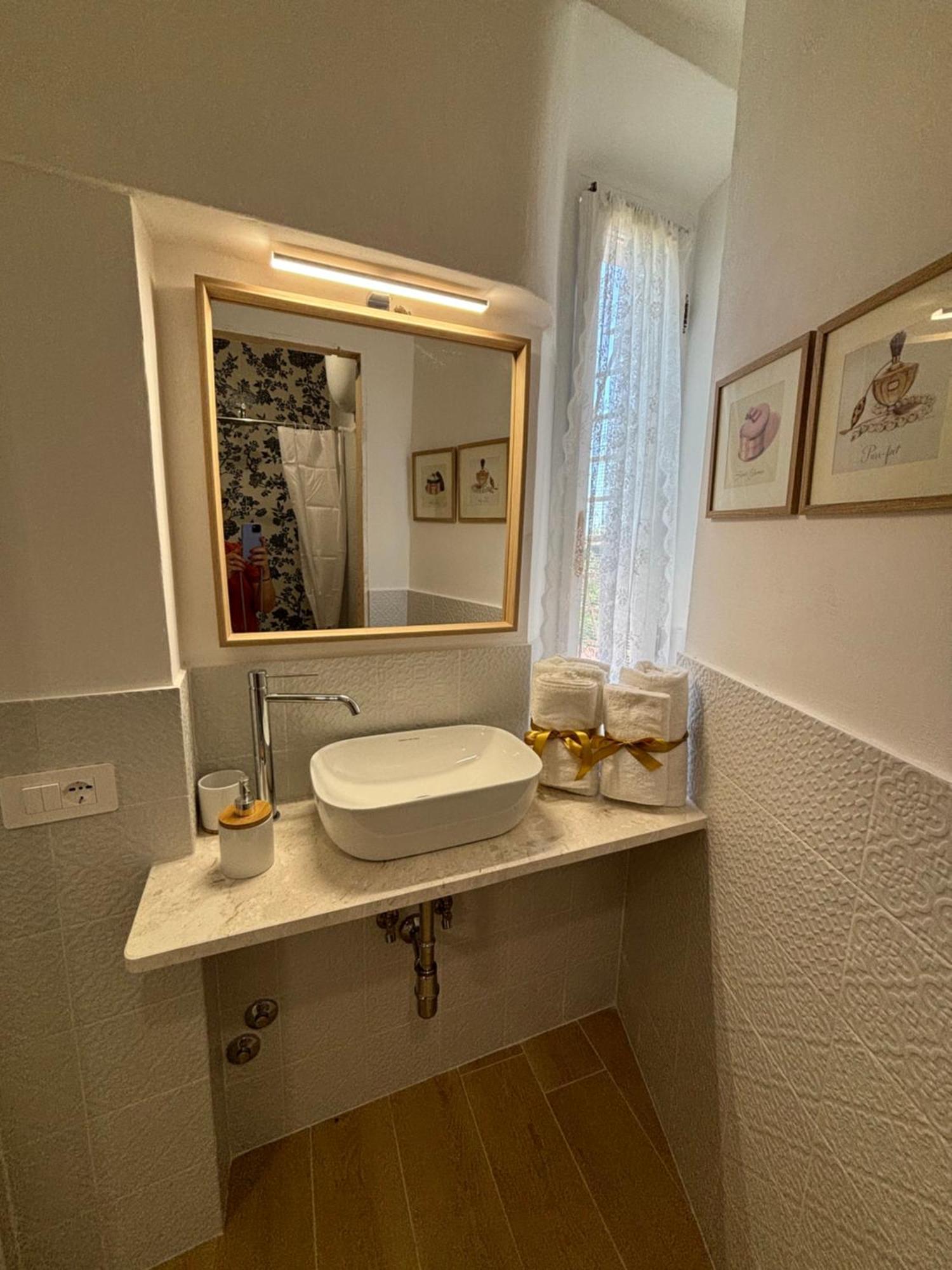 Casa Vacanze La Donna Di Cuori Volterra Exterior foto